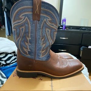 Men’s cowboy boots